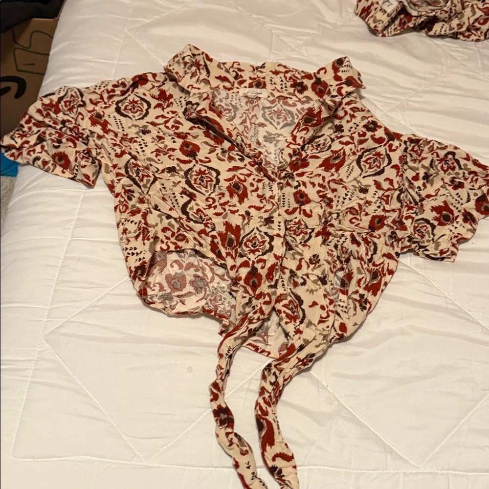 Love Notes Red And Cream Patterned Set - image 6